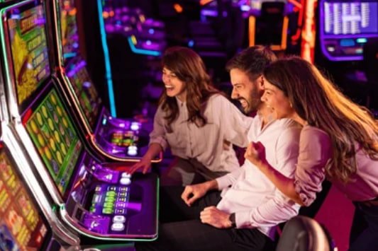 LuckyPoint Slots Bonus Round နှင့် Free Spins ဆုကြေးများ